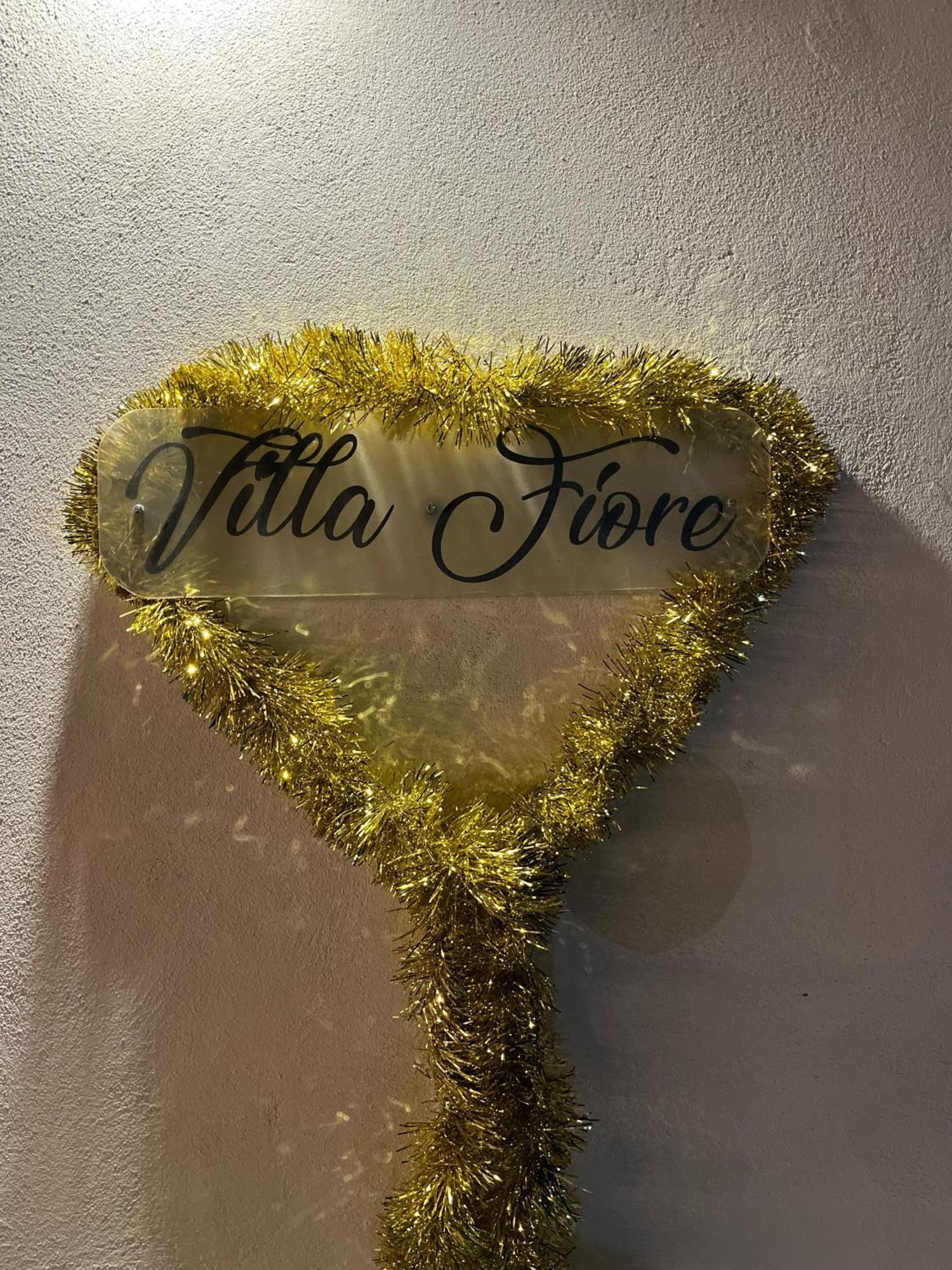 Villa Fiore - Piscina E Idromassaggio イトリ エクステリア 写真